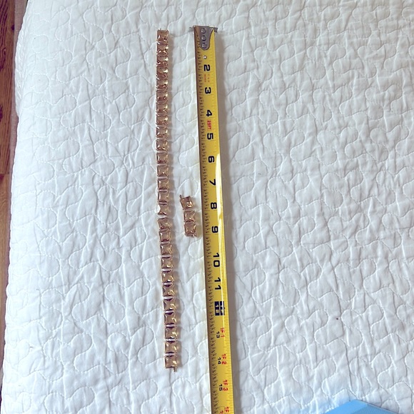 Swarovski necklace with extender and case. - Picture 6 of 6